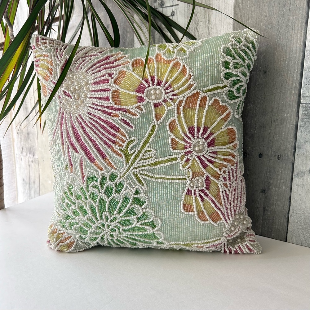 🌴Embroidered Floral Beaded Throw Pillow